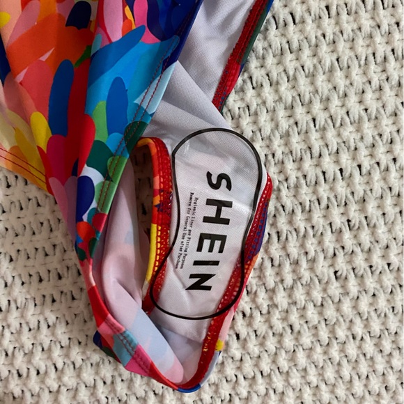 Shein multicolored deep V halter one piece swimsuit size small New in bag - Picture 5 of 8